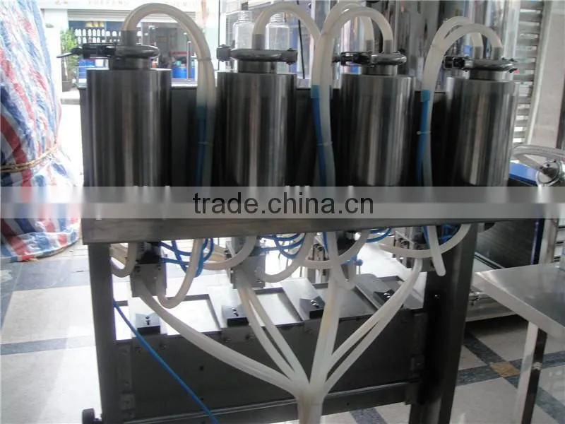 4 heads perfume filling machine/ perfume production line with negative pressure