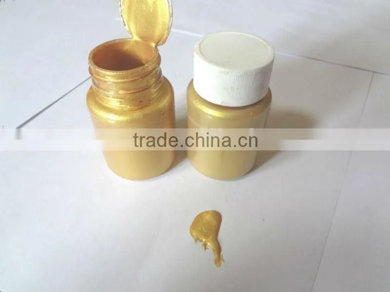 golden paint/spray golden paint