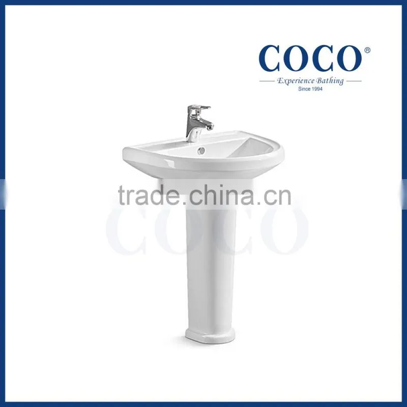 Bathroom closet washdown one piece wc toilet size