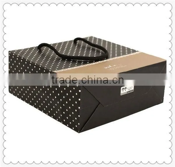 High-quality cheap paper gift bag printing with handles