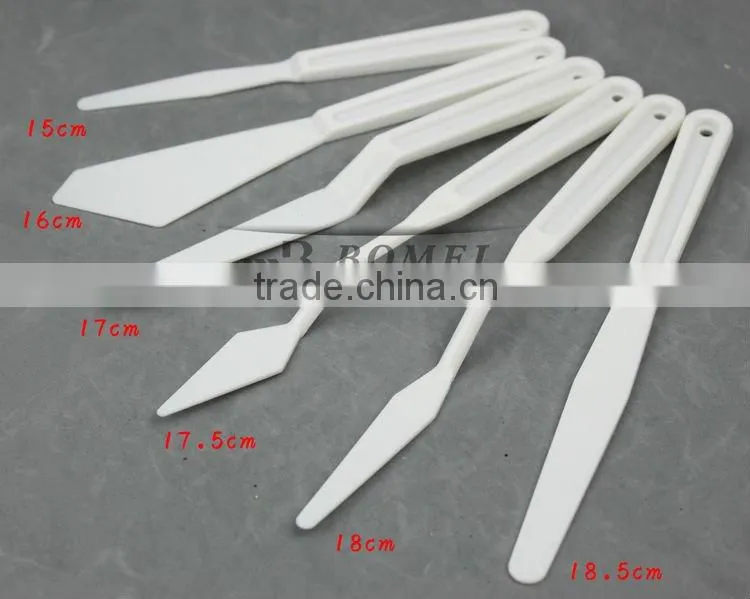 plastic palette knife