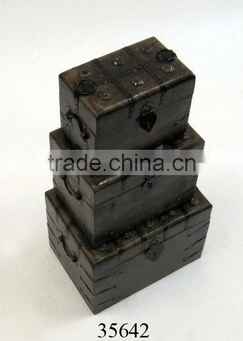 Manufacturer & Exporter of Antique Wooden Chest Boxes