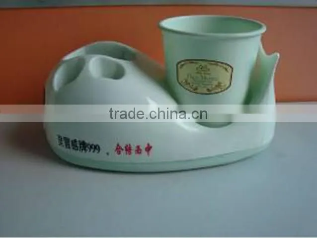 new design plastic toothbrush holder with a cup