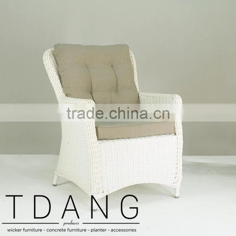 Valencia Wicker Lounge Chair - Patio Wicker Furniture Set