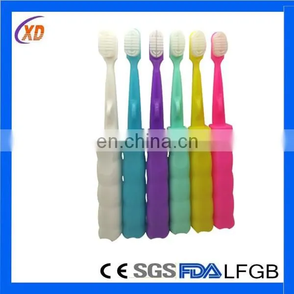 2015 Hot selling toothbrush tool colorful silicone toothbrush for children