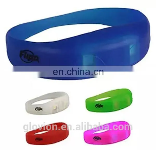 Newest silicone bracelet with light led light bracelet for party silicone led light bracelet for party