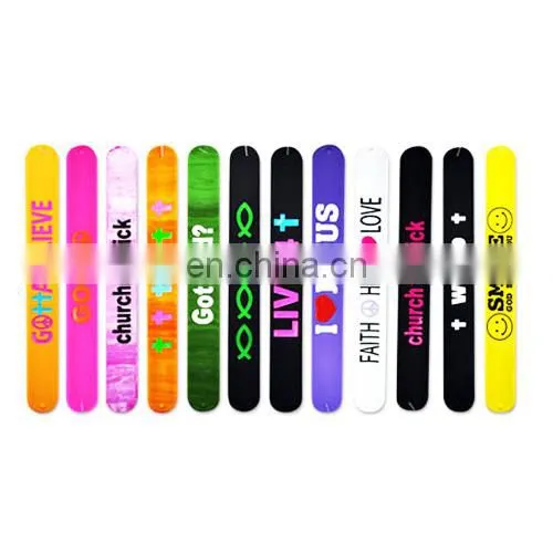 2017 best quality brand name custom silicone bracelets