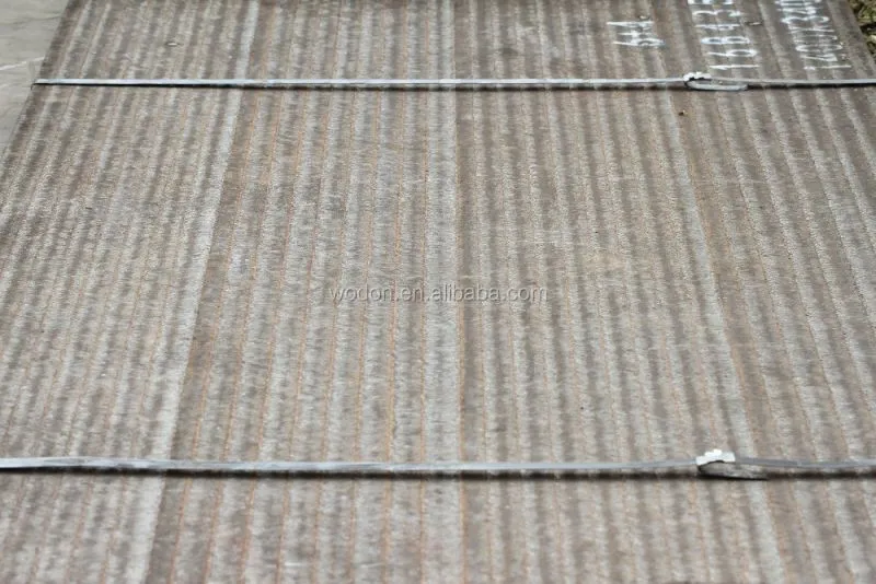 Wodon manufactured wear resistant hardfacing plate with alloy welding layer