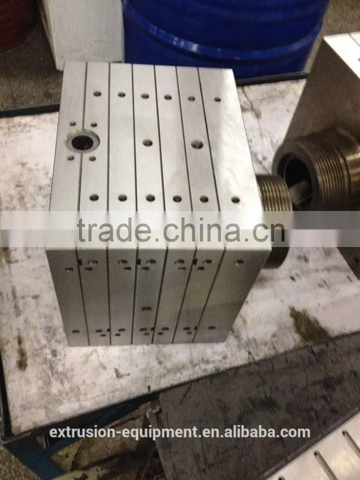Chinese profile tooling maker to provide mould for doors and wall