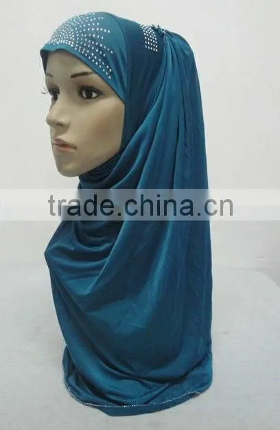 H182 latest soft silk muslim hijab with rhinestones