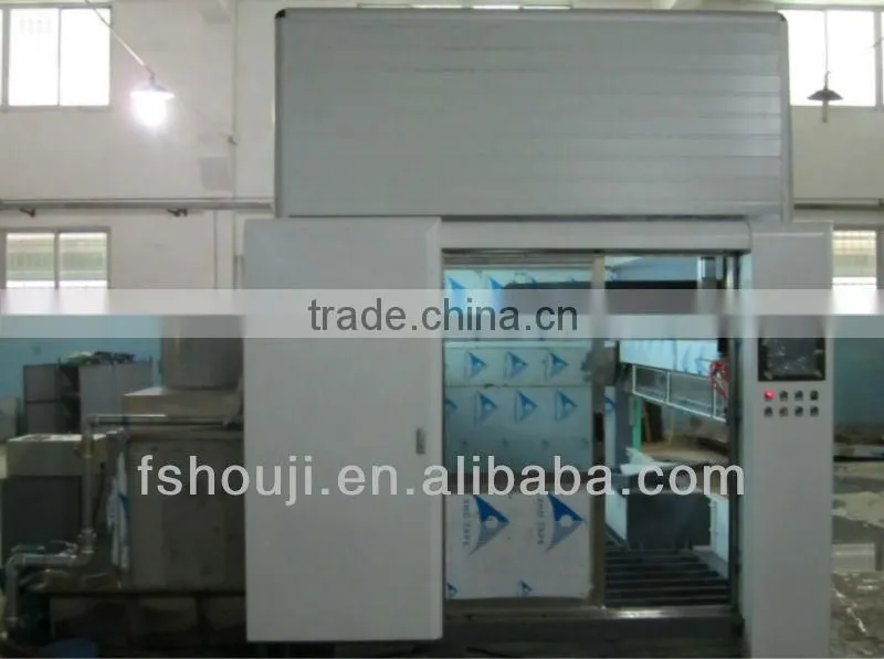 2016 new fully automatic wooden door numerical control spray painting machine