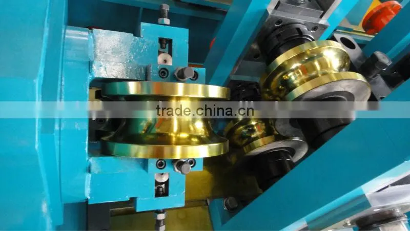 High precision pipe mill