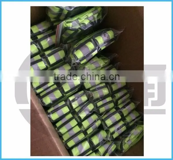Hi Vis Reflective Safety Vests for Roadway Safety