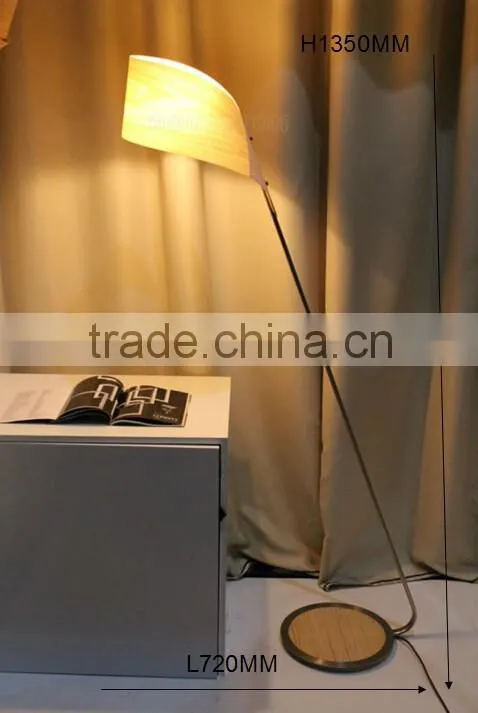 Latest product decor modern hotel wood base floor lamp,Modern hotel wood base floor lamp,Wood base floor lamp F1002-135