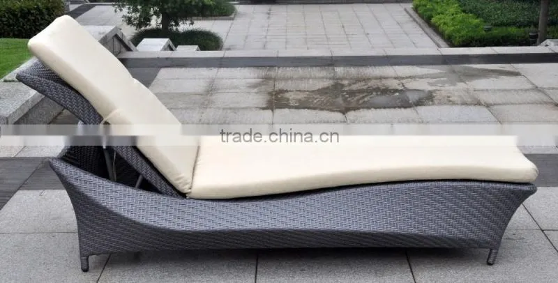 Wholesale Outdoor Rattan Longue Chair in Garden