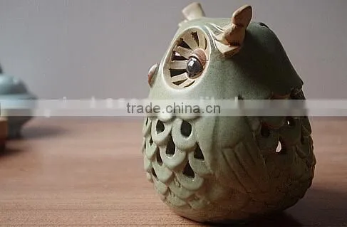 Ceramic owl shape home decoration