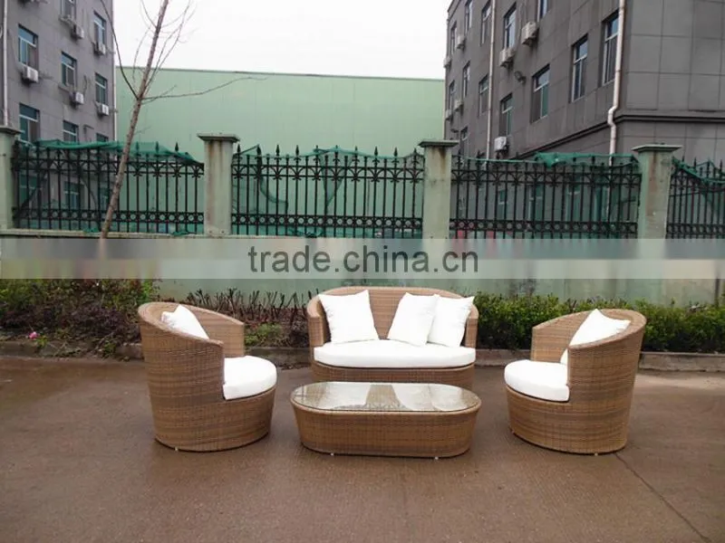 2015 OVAL WICKER COFFEE TABLE OUTSIDE