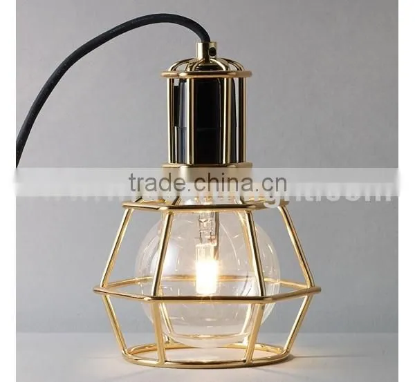 UL CUL Listed Hotel Antique Table Lamp Comes In Gold Plated And Glass Shade T30056
