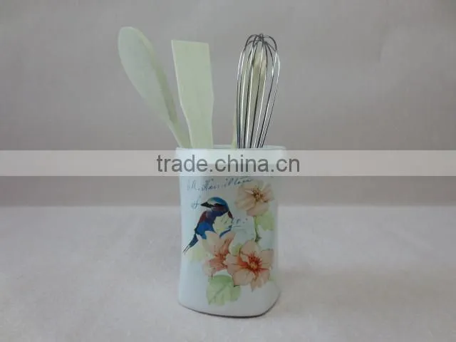 2015 new fine decal design ceramic egg cup holder