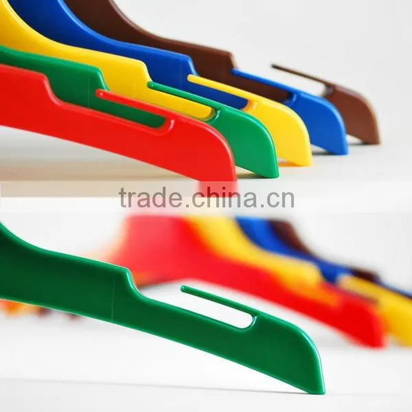 Japanese Durable Plastic Kids' Hangers in Five Colors for Luxury Sports Wear