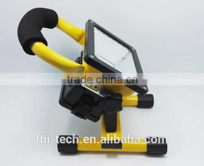 Alibaba china outdoor led flood light rechargeable with lithium battery 18650