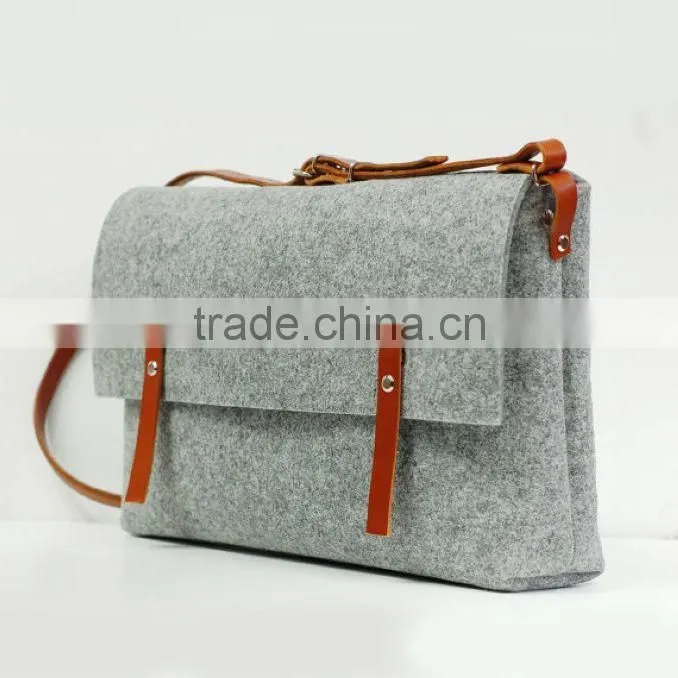 Light gray polyester felt messenger bag with leather shoulder strap(TM-FT-020)