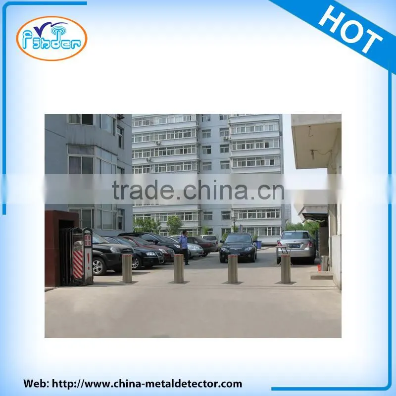 Automatic rising electronic retractable removeable bollard