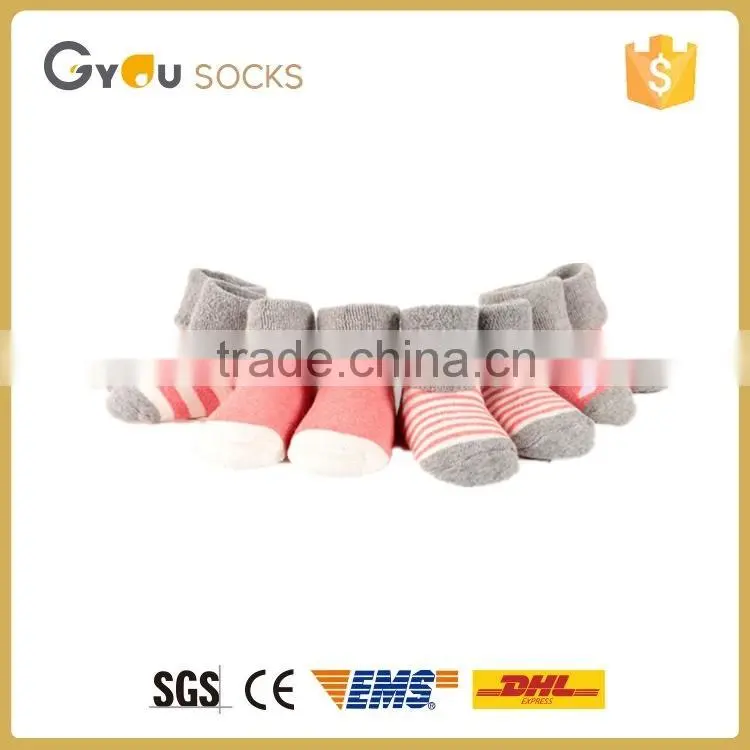 Wholesale dot pattern and stripes good quality custom baby socks