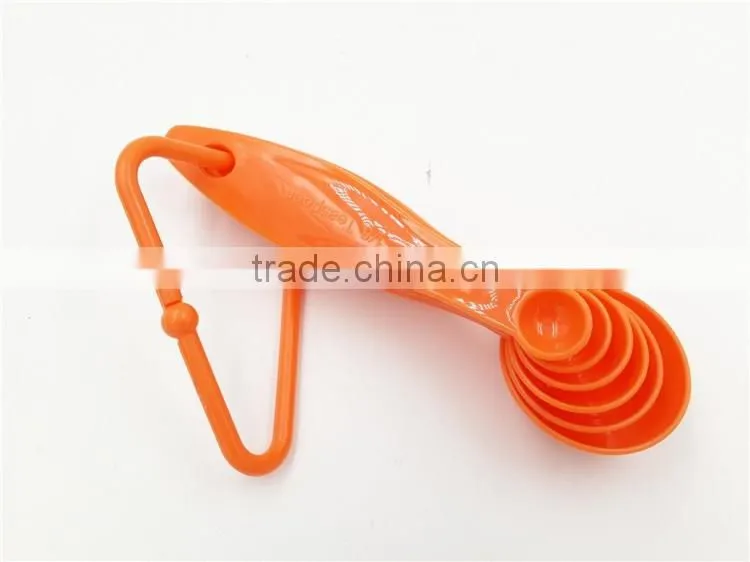 Plastic disposable measuring spoon