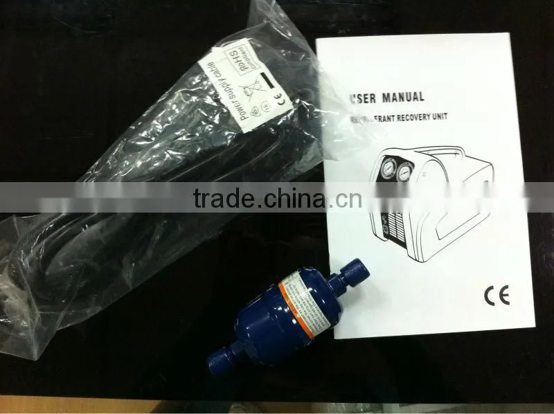 A/C Portable double voltage piston type Auto Refrigerant Recovery Recycling Machine / Unit with oil-less compressor RECO250SD
