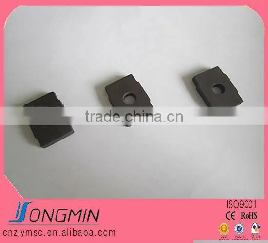 anisotropic punching rubber block with a magnet