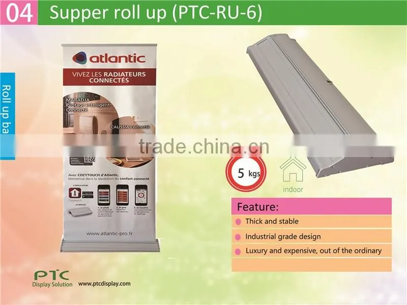 Retractable banner stand