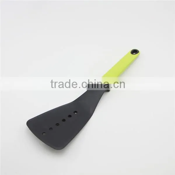 Durable and practical nylon utensils kitchenware set