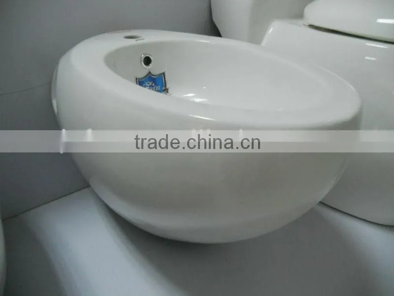4629 Hot selling Ceramic bathroom Bidet