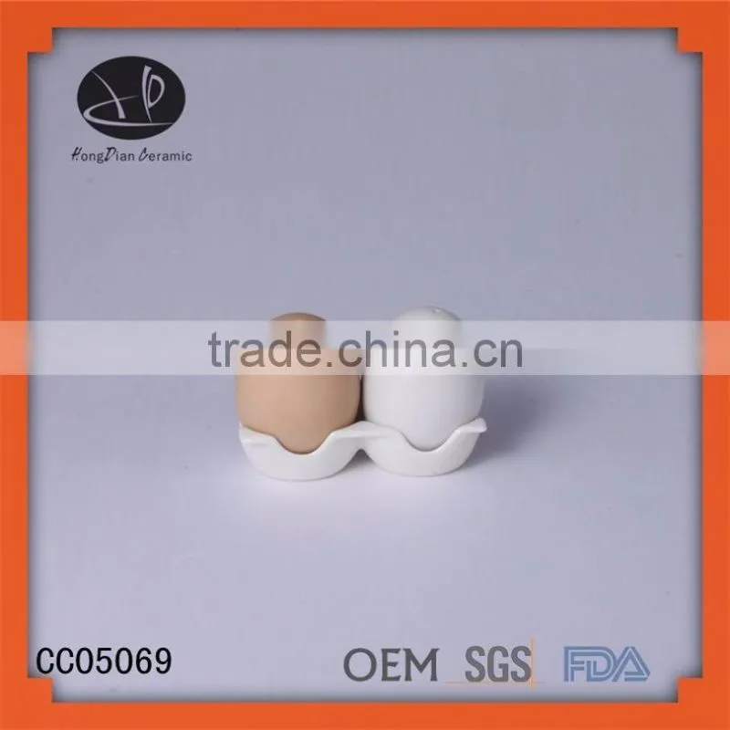 Egg design salt & pepper set,ceramic salt and pepper shaker