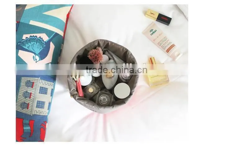 Hot Selling Popular Professional Travel Make-up Pouch Mini Size Large Capacity Travel Dresser Pouch