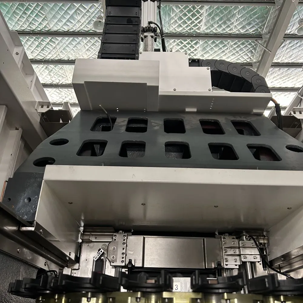 Tsingziwa gantry_type_5_axis_machine_overlook (15).jpg.webp