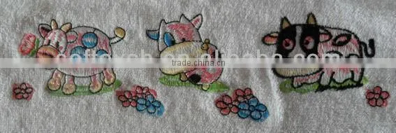 Cotton plain bath towel with embd