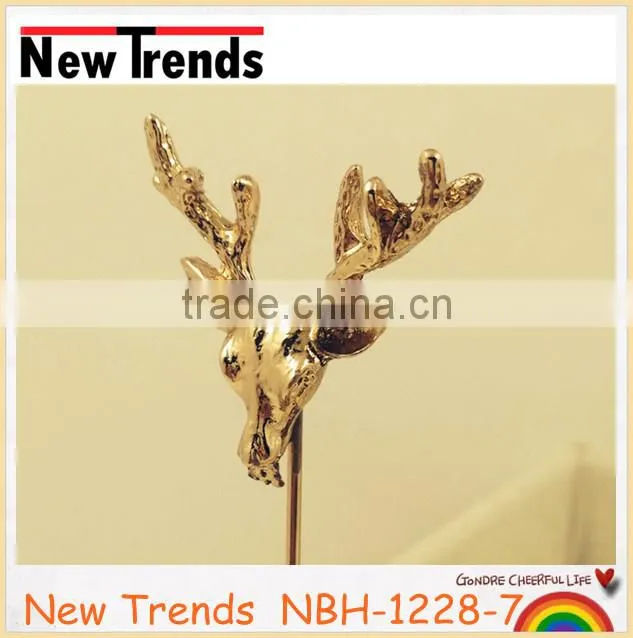 Wholesale deer shirt collar pins alloy deer lapel pin