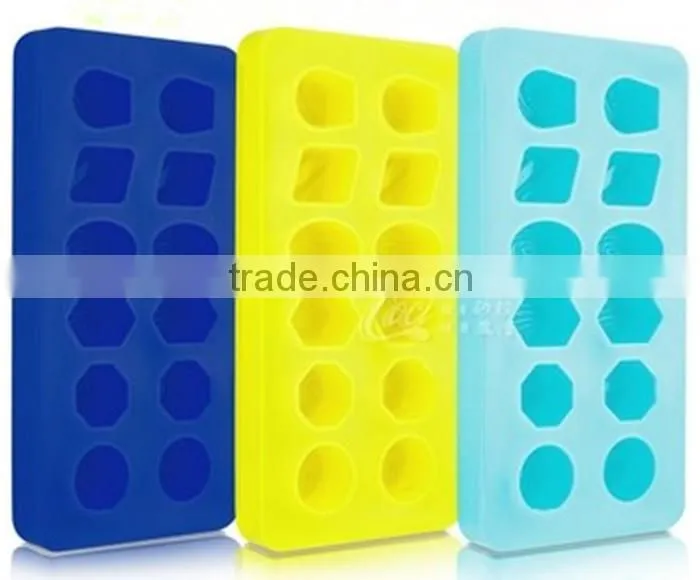 various shaped non stick silicone moldes dos doces