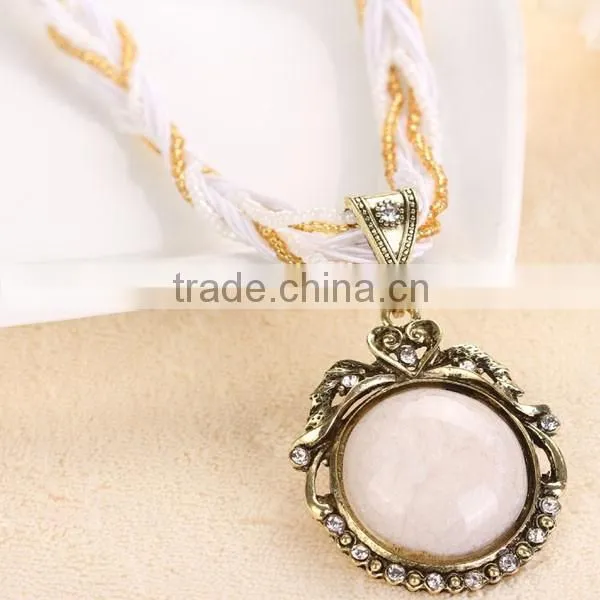 Bohemian Style Vintage Heart Design Round Stone Necklace