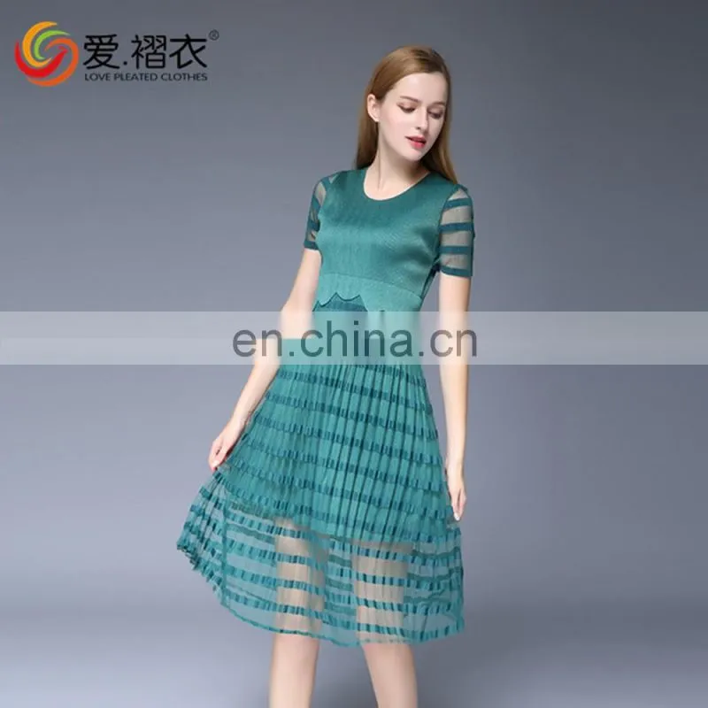 New arrival Autumn Winter warm women short skirts lace dress in solid color