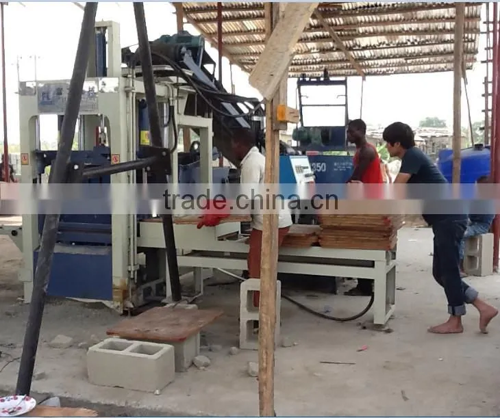 Popular QT4-20 Semi-automatic concrete block small industry machienry