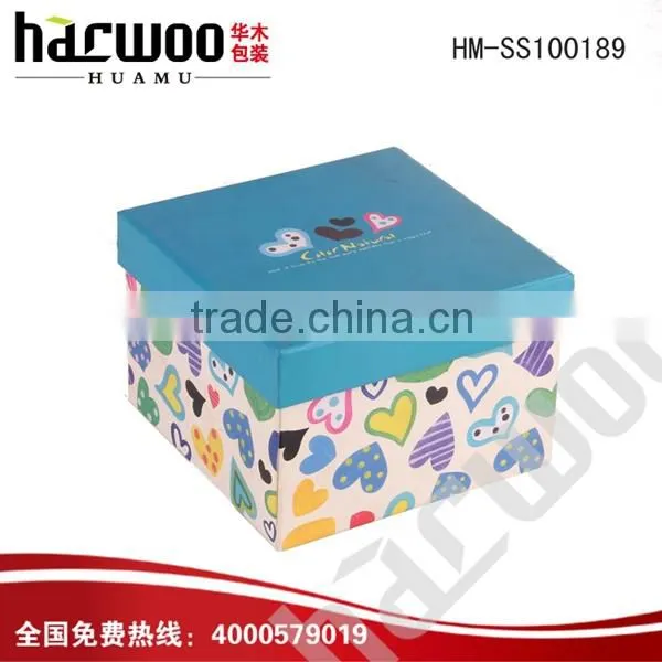Customised wholesale luxurious packaging cardboard paper gift boxes
