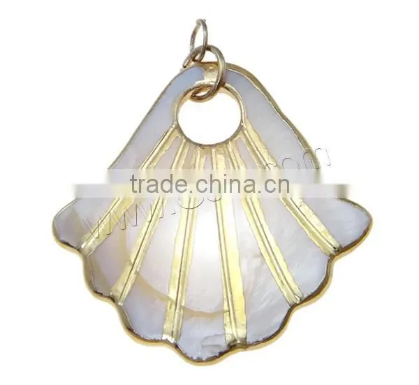 With Brass Natural Freshwater Shell Pendants