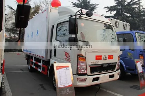CNHTC HOWO white 4x2 Euro 4 refrigerator truck for frozen food