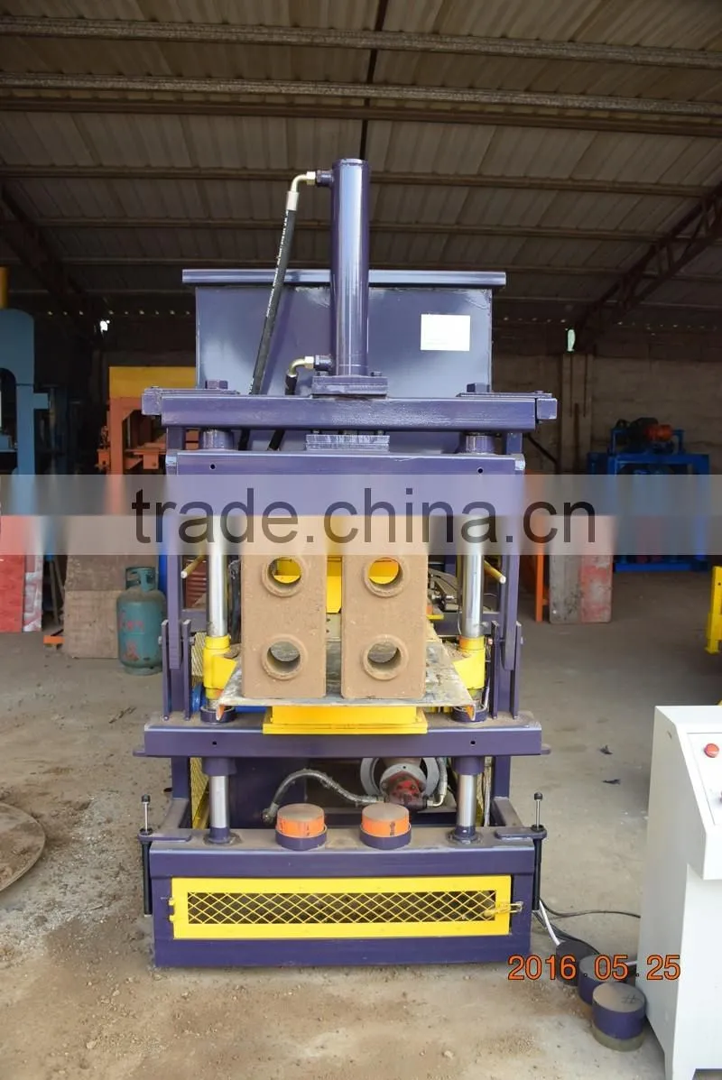 2016 popular low cost lego interlocking clay brick making machine for sale