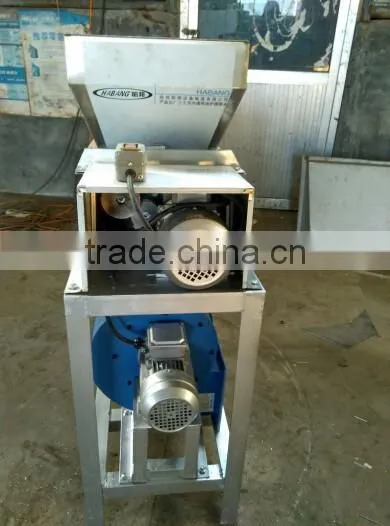 Christmas Promotion! roasted peanut red skin peeling machine for roasted peanut