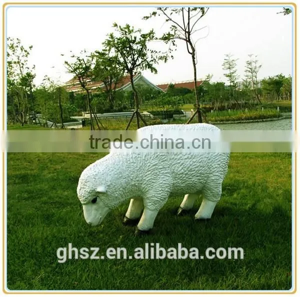 Customized garden decoration life like poly stone white sheep statue supplier