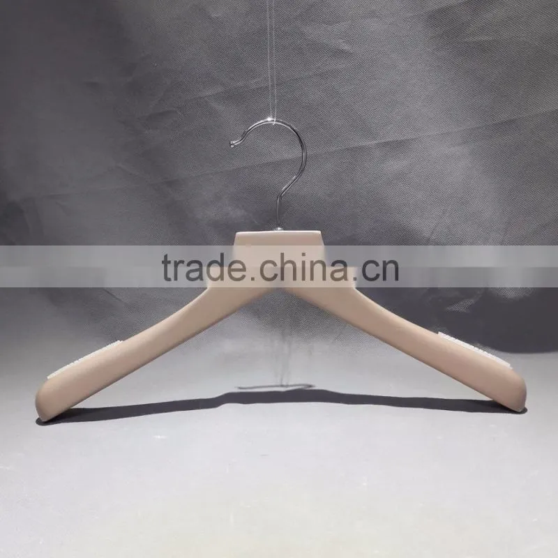 2016New china products wooden hangers for trousers with clips